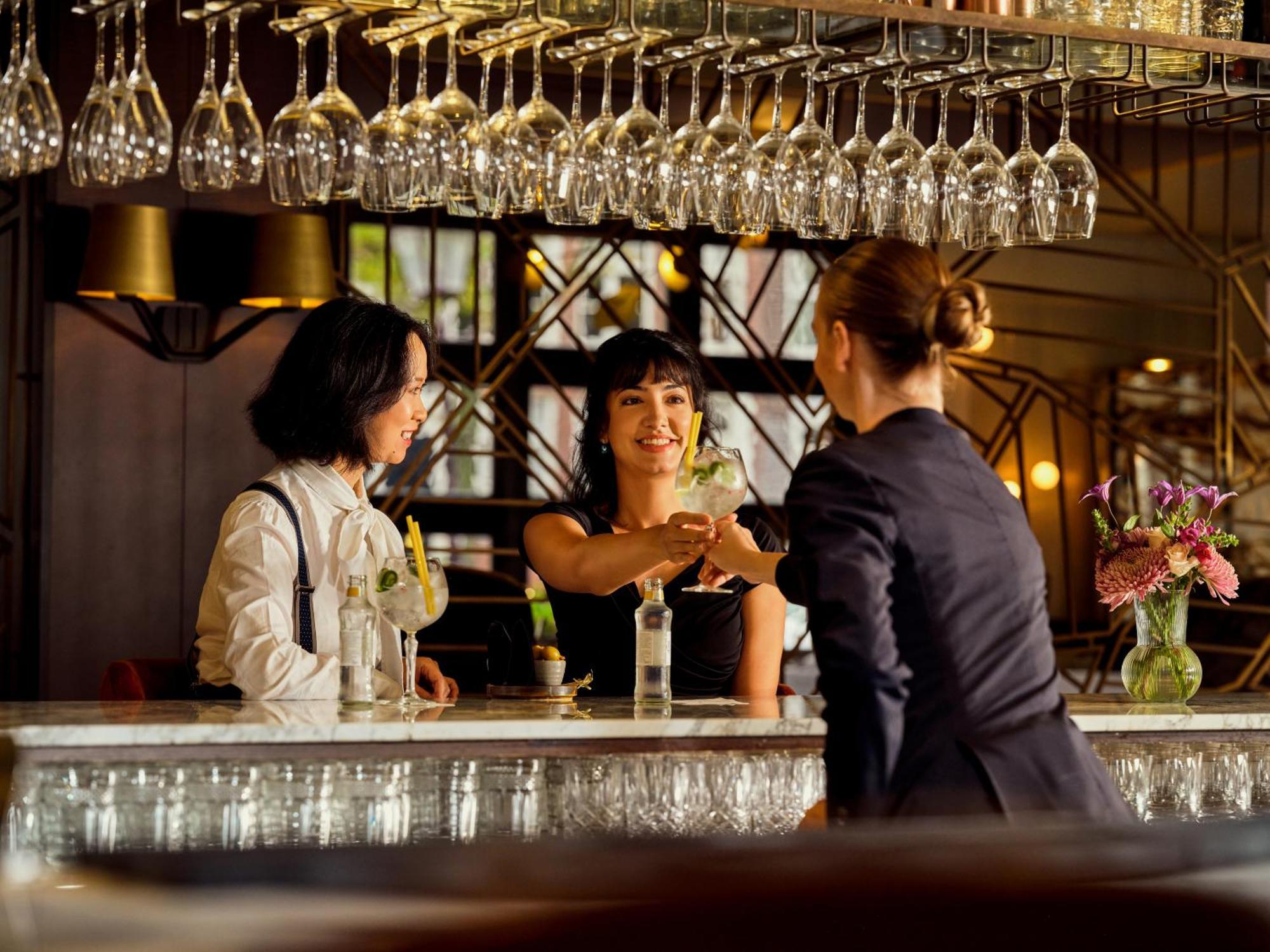 소피텔 레전드 그랜드 암스테르담 호텔 외부 사진 The bar at the Mandarin Oriental, Bangkok
