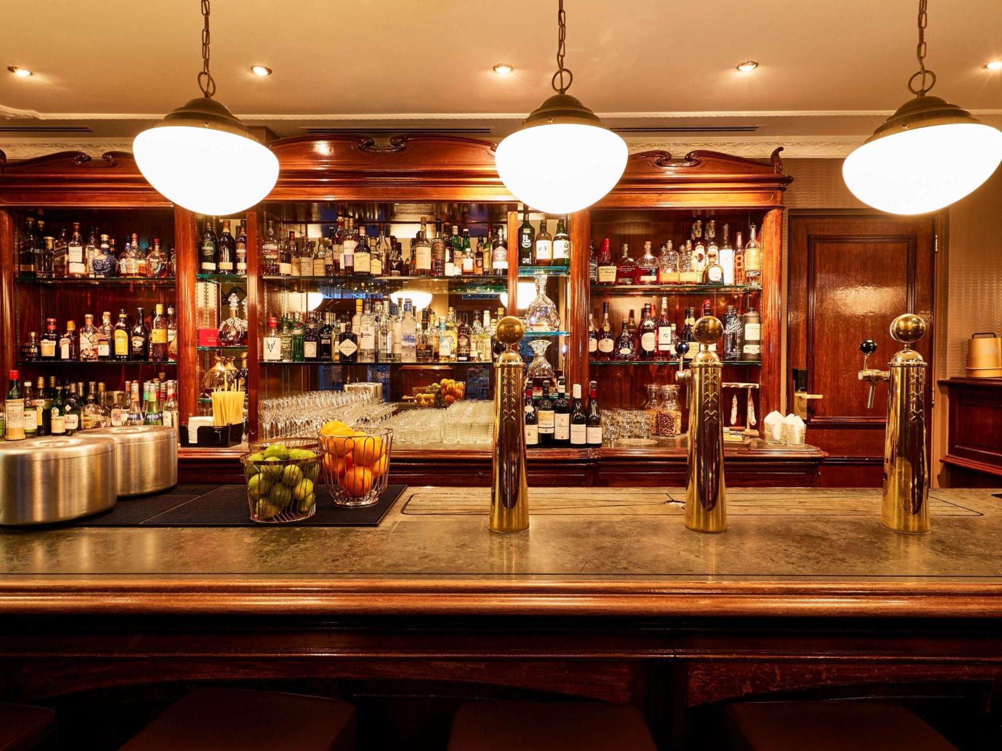 소피텔 레전드 그랜드 암스테르담 호텔 외부 사진 The bar at the American Bar